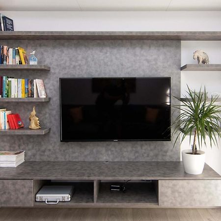 Luxury City Center Two Bedroom Apartment Close To Beach Warna Zewnętrze zdjęcie